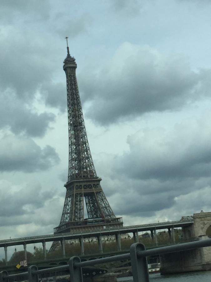 Gîtes Poirier Bazin Montry Exterior foto